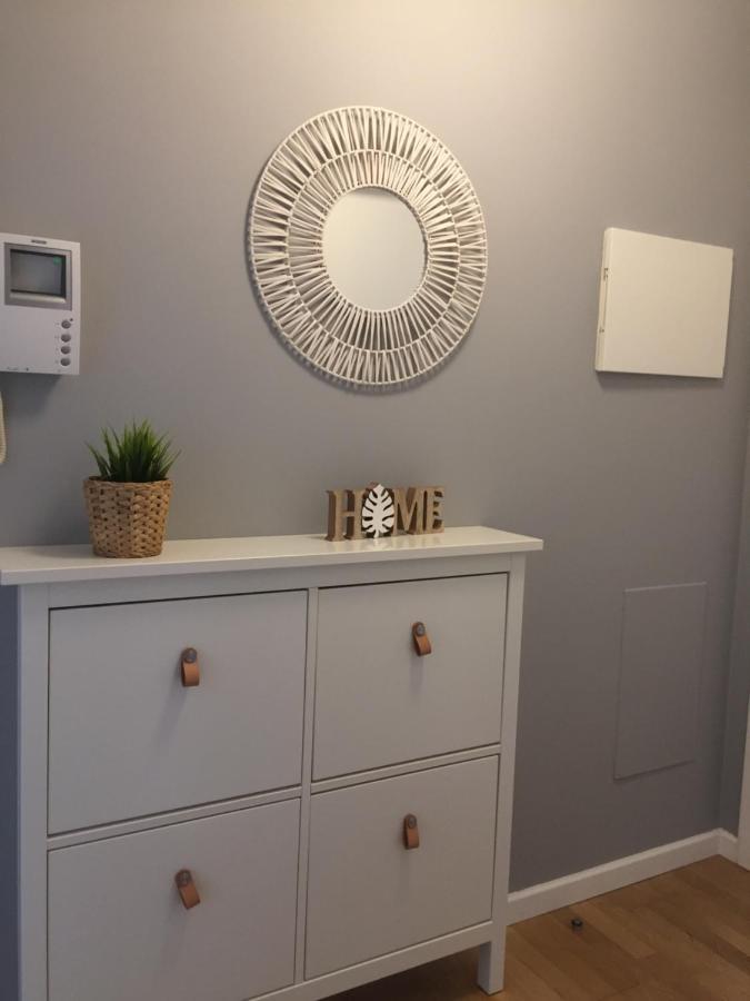 Aurine Apartment *