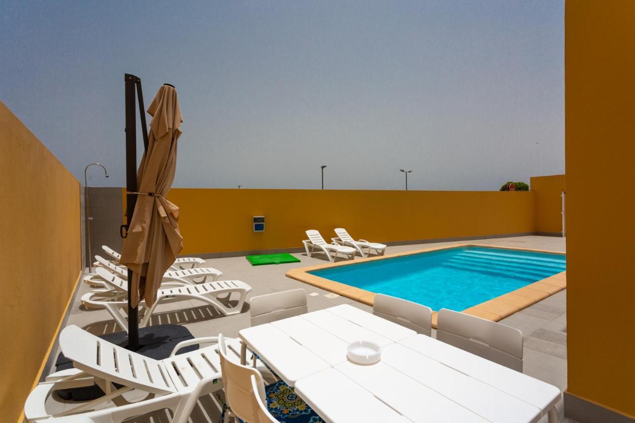 Mariposas Pool