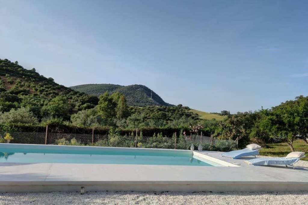 Villa Cortijo El Cerrillar. Desconecta En La Naturaleza. Algodonales
