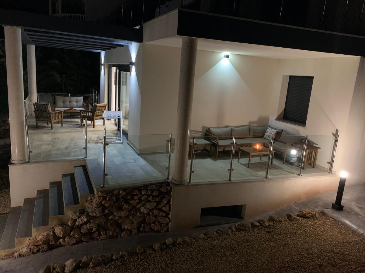 Villa Lomalisa *