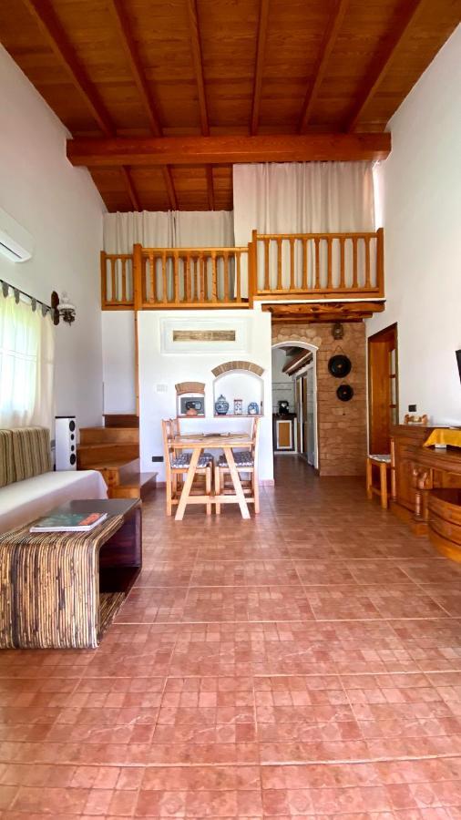 Damia 1 Country house