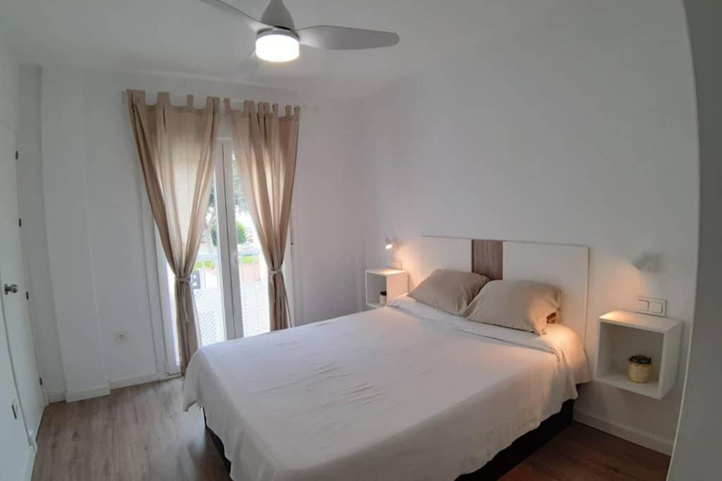 Casa De Diseno En La Playa. Holiday home Rota