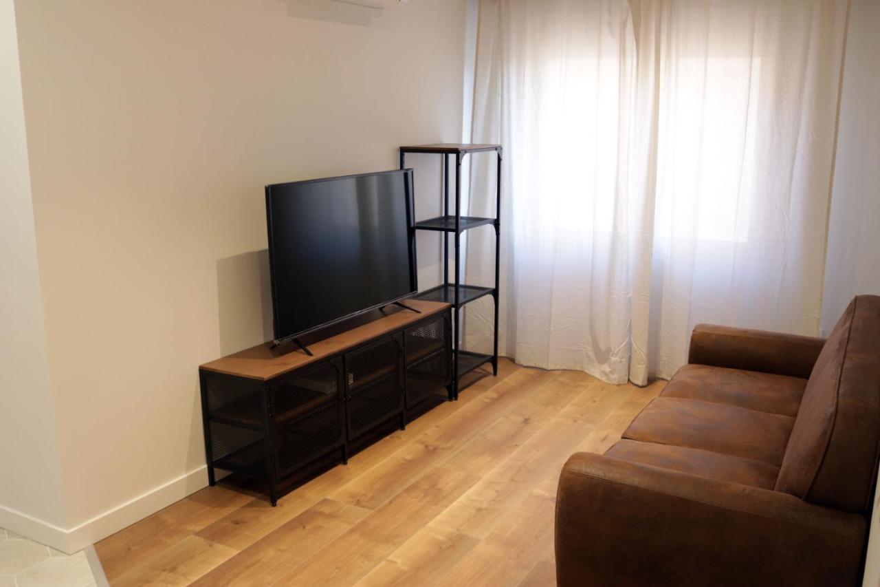 ático Industrial Céntrico. Reformado. Aire Acond, Wifi Apartamento