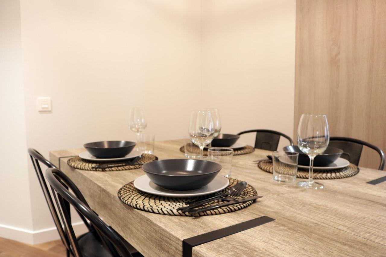 Apartamento ático Industrial Céntrico. Reformado. Aire Acond, Wifi