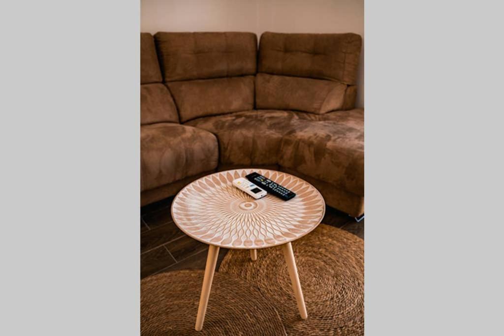 Apartment A C C