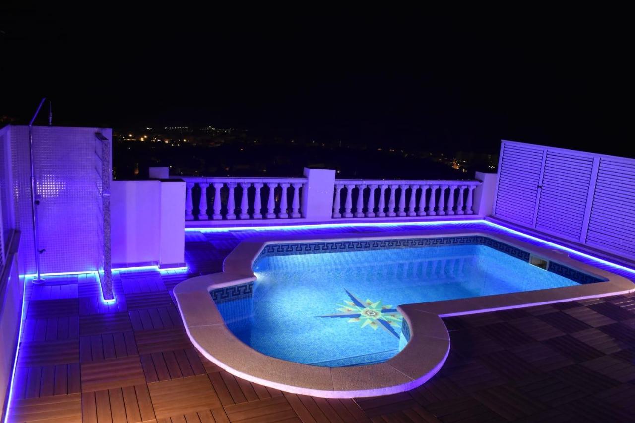 House. Casa Con Piscina Privada Calafell