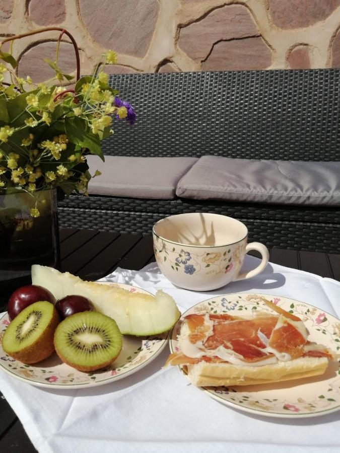 Tres Fuentes Turismo Holiday home Valganon