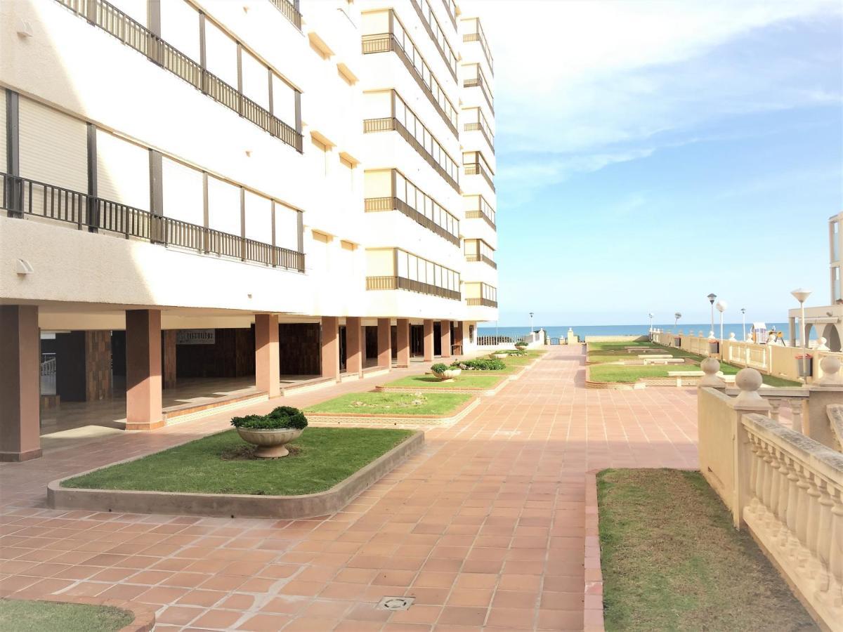 Cozy In A Beachfront Complex Apartamento