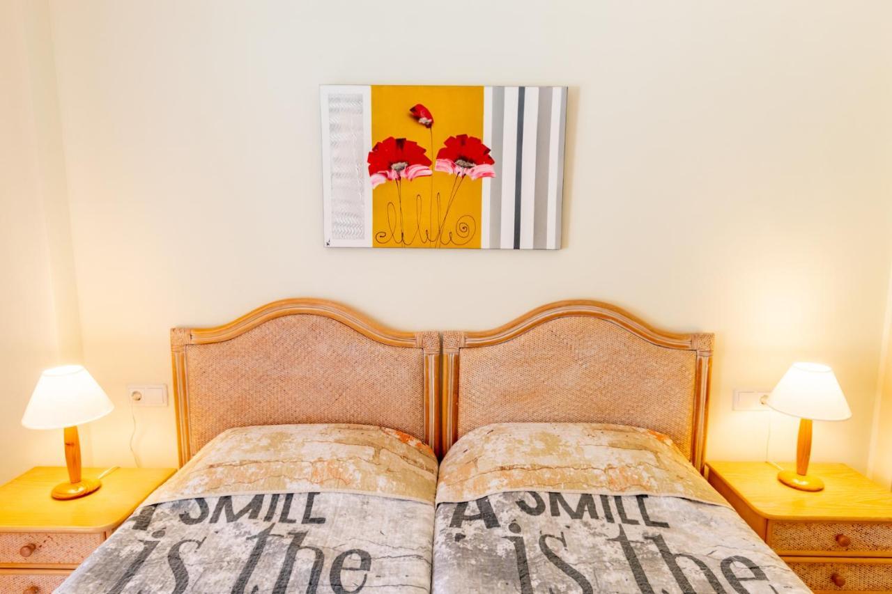 Large Terrace Apt Balcon Los Gigantes by DreamHomesTenerife Apartamento Puerto de Santiago (Tenerife)