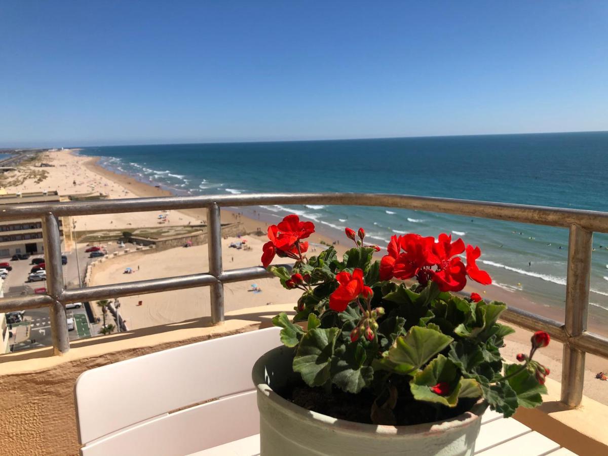 Apartment Gatu Bani Con Terraza Y Vista Frontal Al Mar, Preferente Mayores De 25 Anos Y Familias *