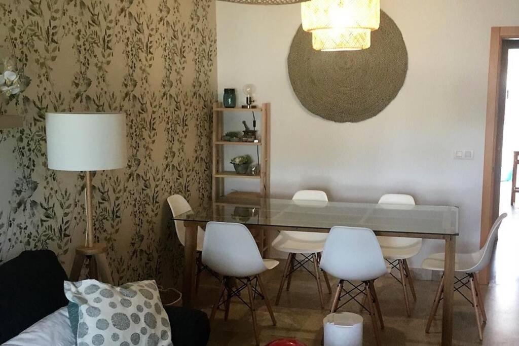 Chill Out Ground Floor Apartm +private Garden+wifi Retamar (Almeria)