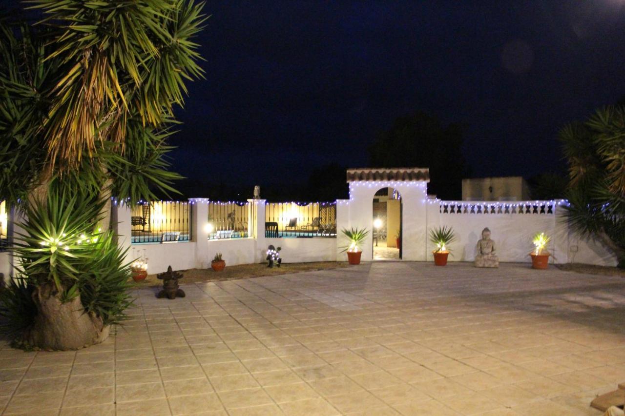 Villa Casa Mari - Fabulous Semi-detached With Swimming Pool, Tennis Court And Huge Gardens