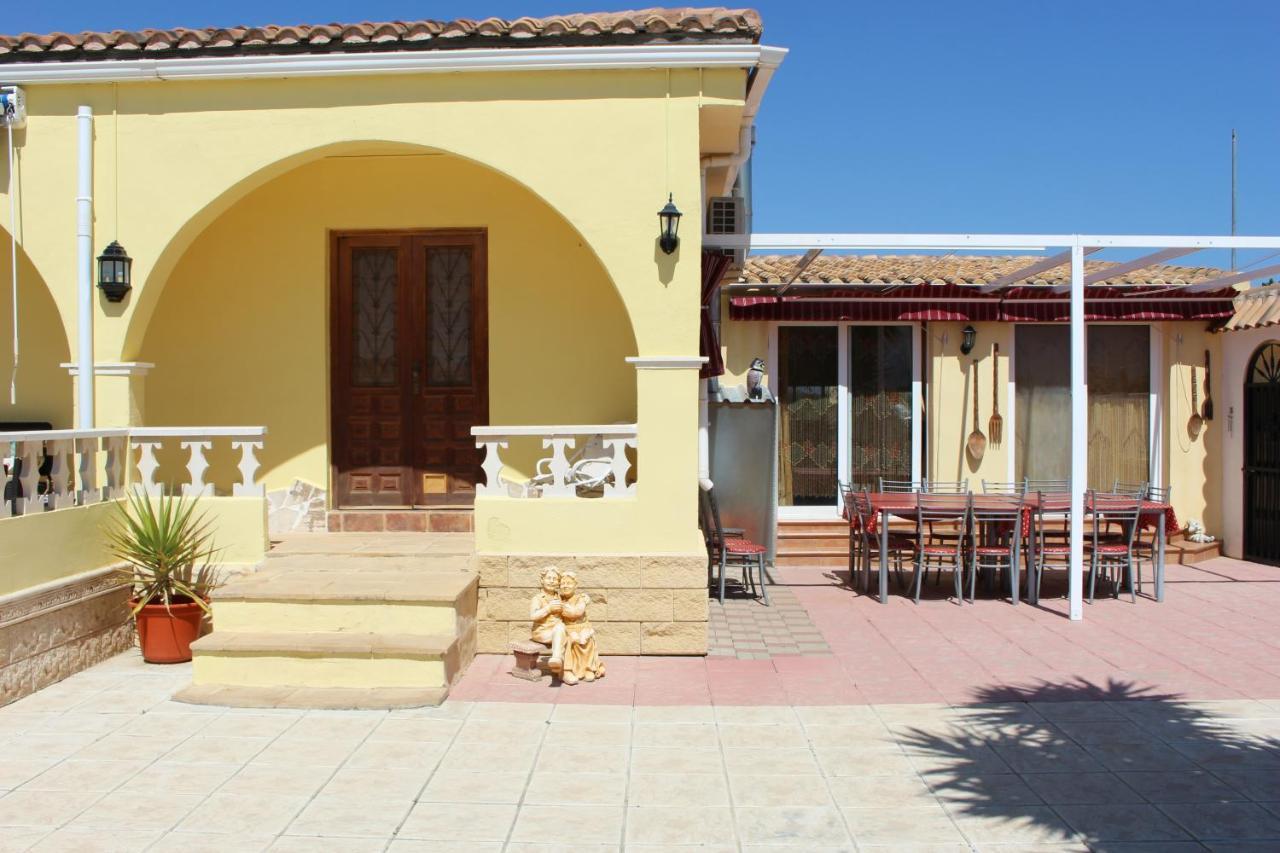 Casa Mari - Fabulous Semi-detached With Swimming Pool, Tennis Court And Huge Gardens Villa Turre
