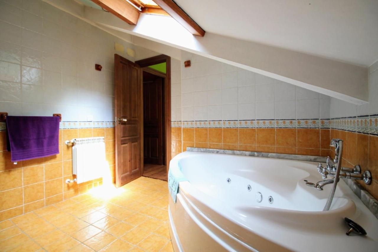Casa De Aldea Pena Sobia Holiday home La Plaza