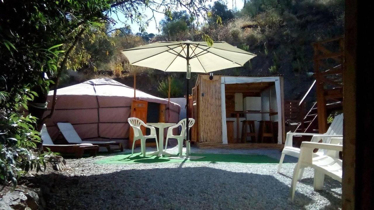 Eldorado Yurt Campo de lujo Algarrobo