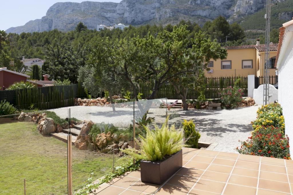 Celi: Sea- & Mountain View, Peaceful & Comfortable. Denia