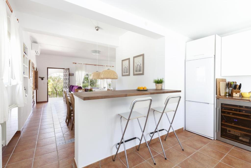 Celi: Sea- & Mountain View, Peaceful & Comfortable.