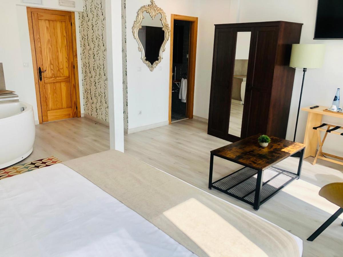 Hotel Alcamino Mompia