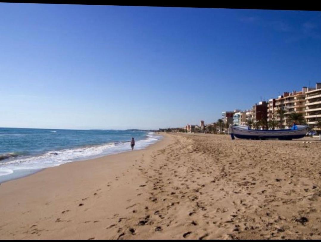 The Pleasure Of Living In Front Of The Sea