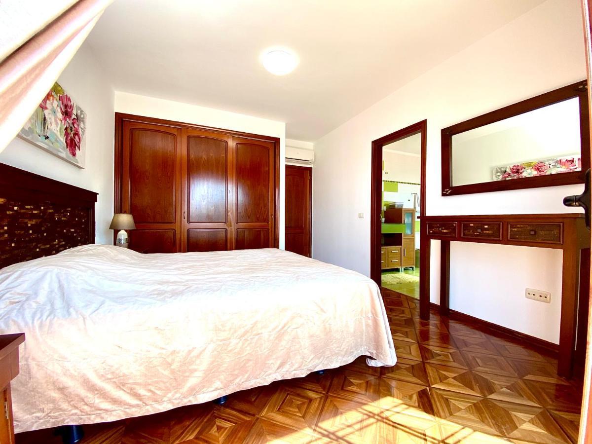 Del Duque With Private Pool Villa
