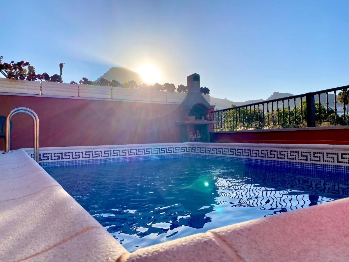 Del Duque With Private Pool Villa *