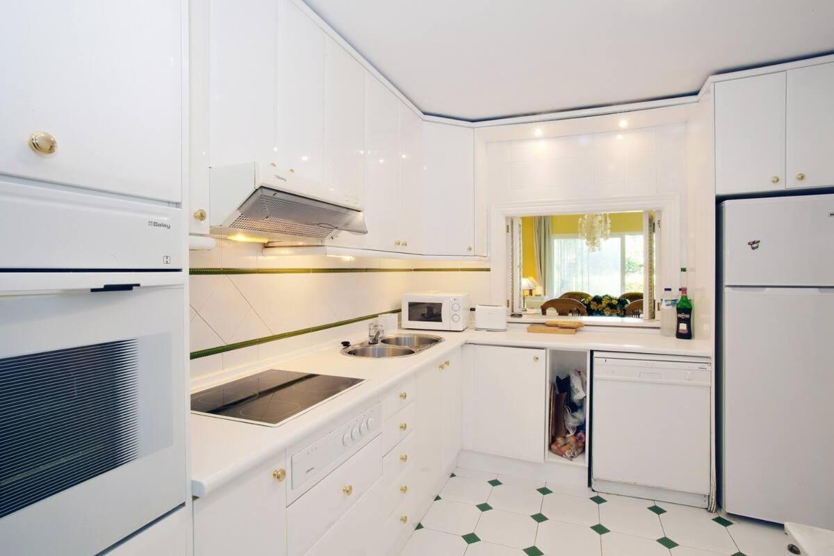 Entre Marbella Y Apartamento *