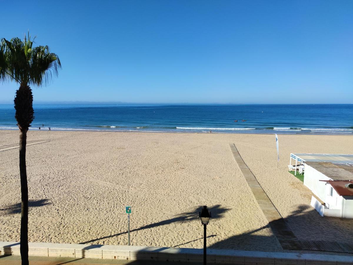 Primera Línea De Playa. Zona Playa Costilla.