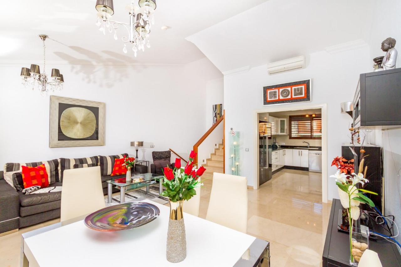 Casa Holmston, Duplex With Hot Tub In Anfi Tauro Topaz *