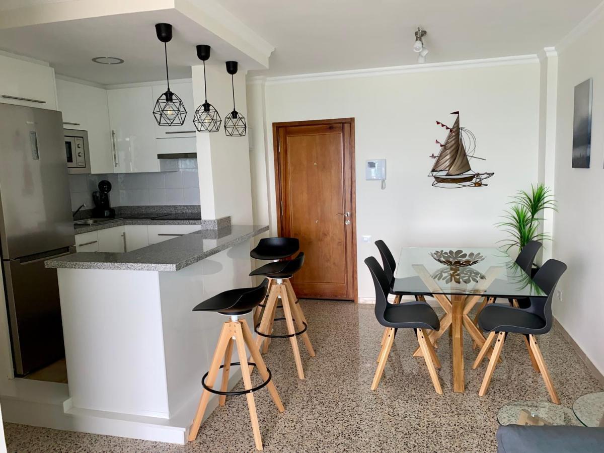 Apartamento Frente Al Mar Con Gran Terraza Y Hermosas Vistas *