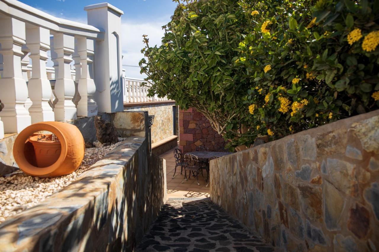 Cuevas Villa *