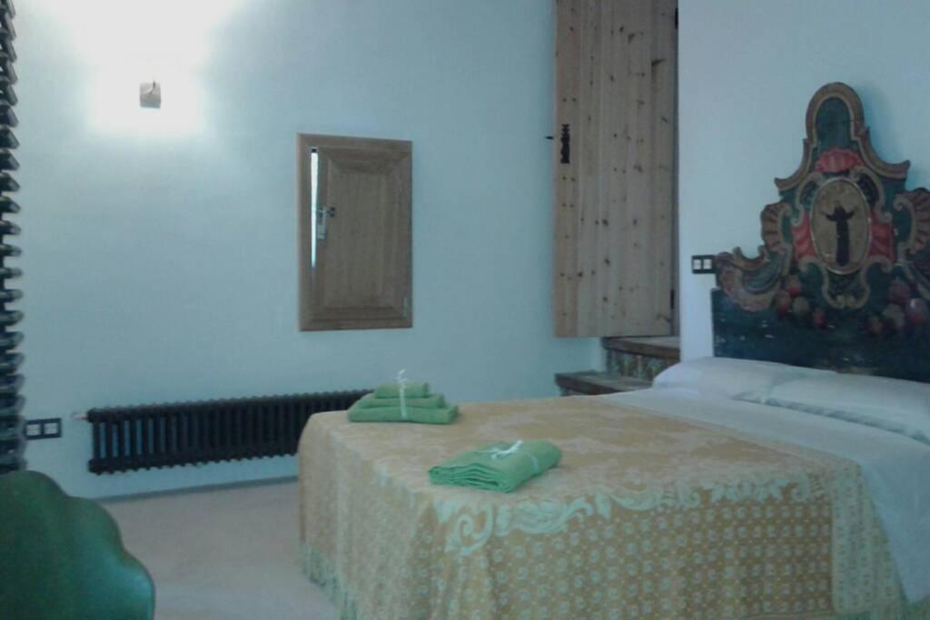 La Badenca. Masia Catalana Del S. Xvii Chalet Riudaura
