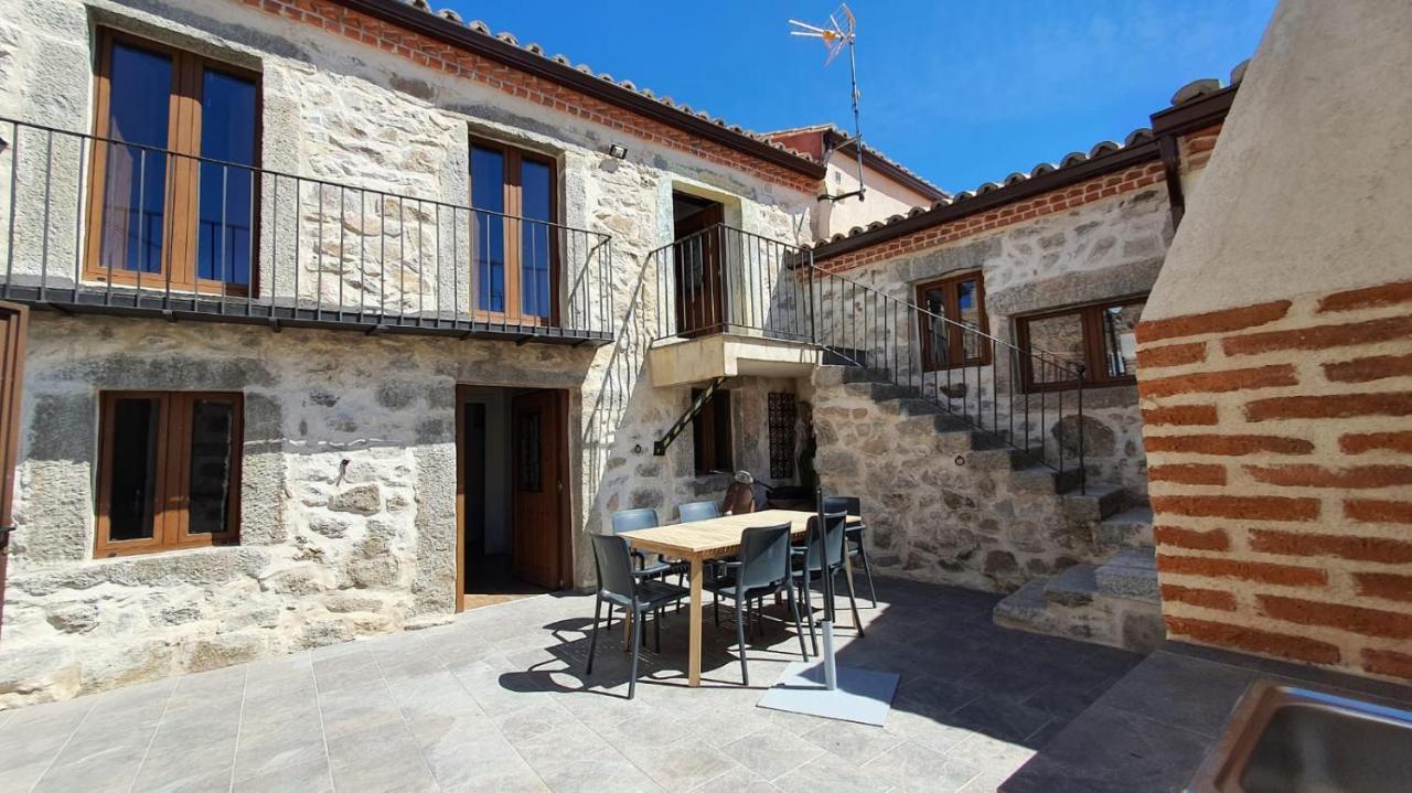 Casas Del Castillo, 1 *