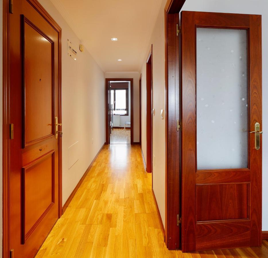 Puerto Deportivo Cimadevilla Apartment Gijon