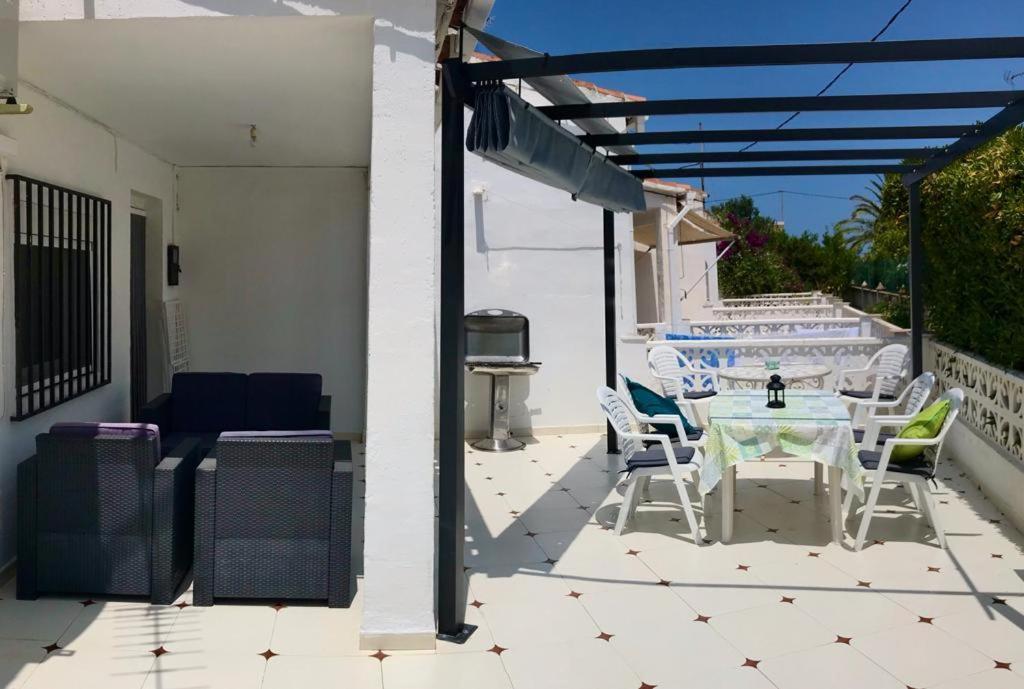 Сasa de vacaciones Adosado De 140m2 Con Terraza A 50 M De La Playa