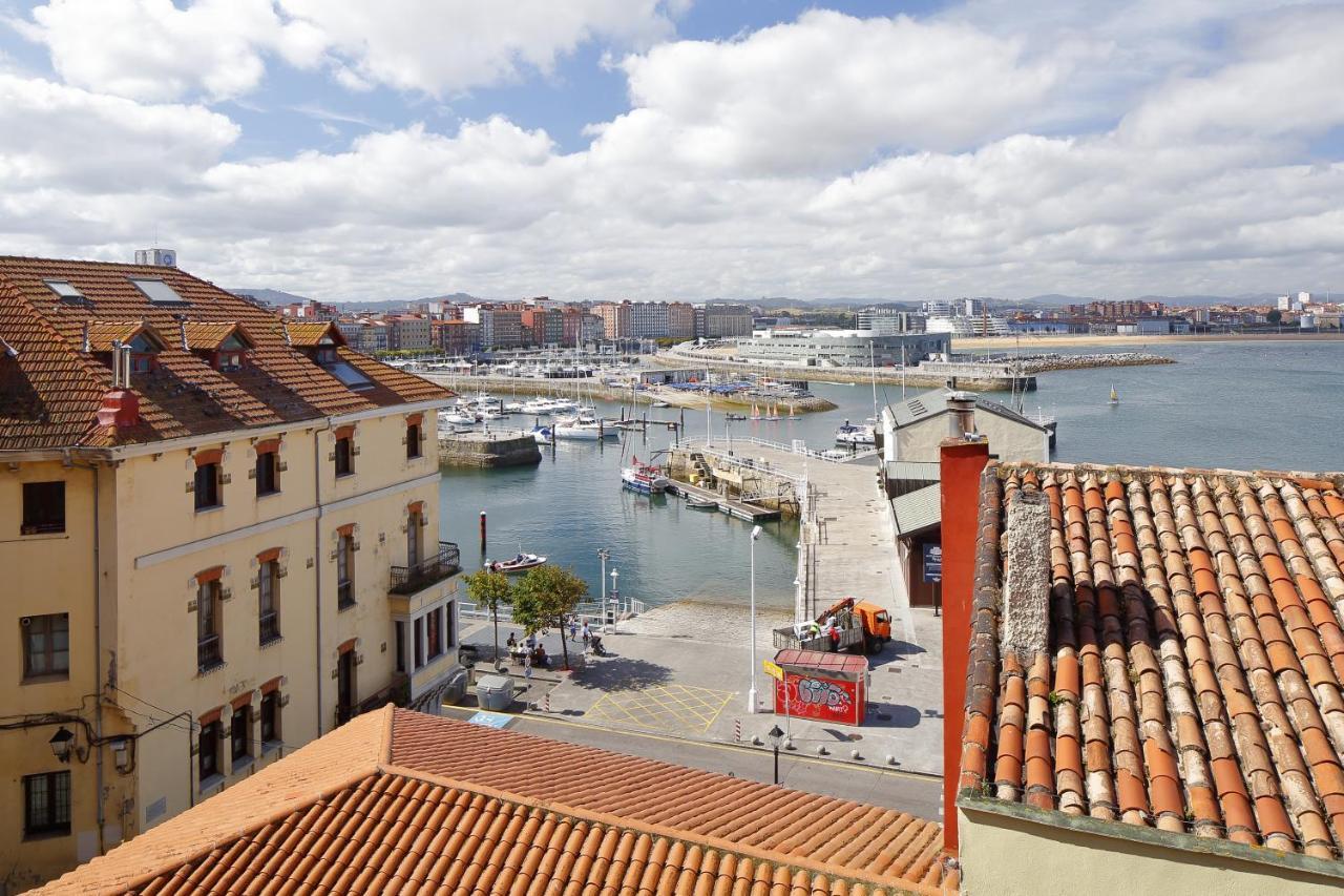 Puerto Deportivo Cimadevilla Apartment Gijon