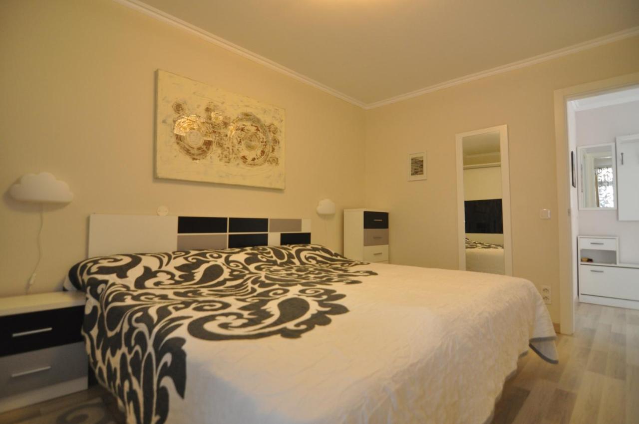 Apartamento In Alborada