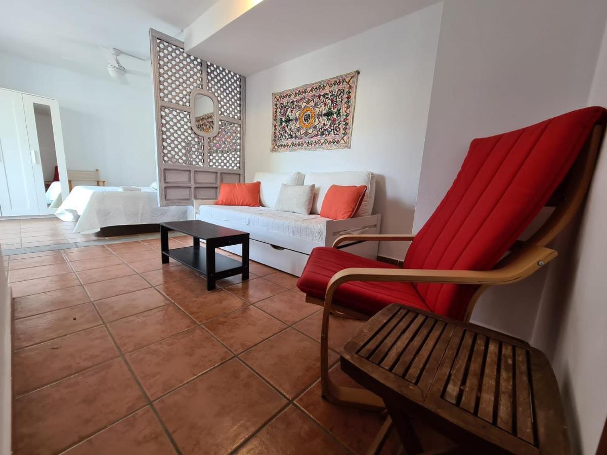 Apartamento Negras Centro. Al Lado Del Mar. Con Dos Terrazas *