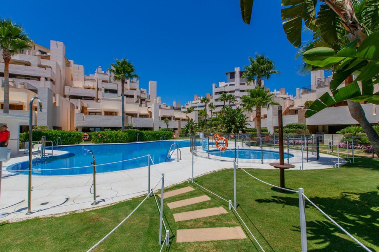 Frontline Luxe Apt In Bahia De La Plata Rdr214 Apartamento Estepona