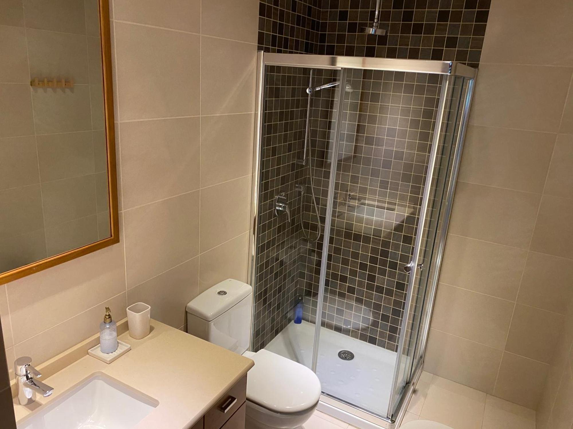 Apartamento Moderno Apto. 200m Playa Caneliñas *
