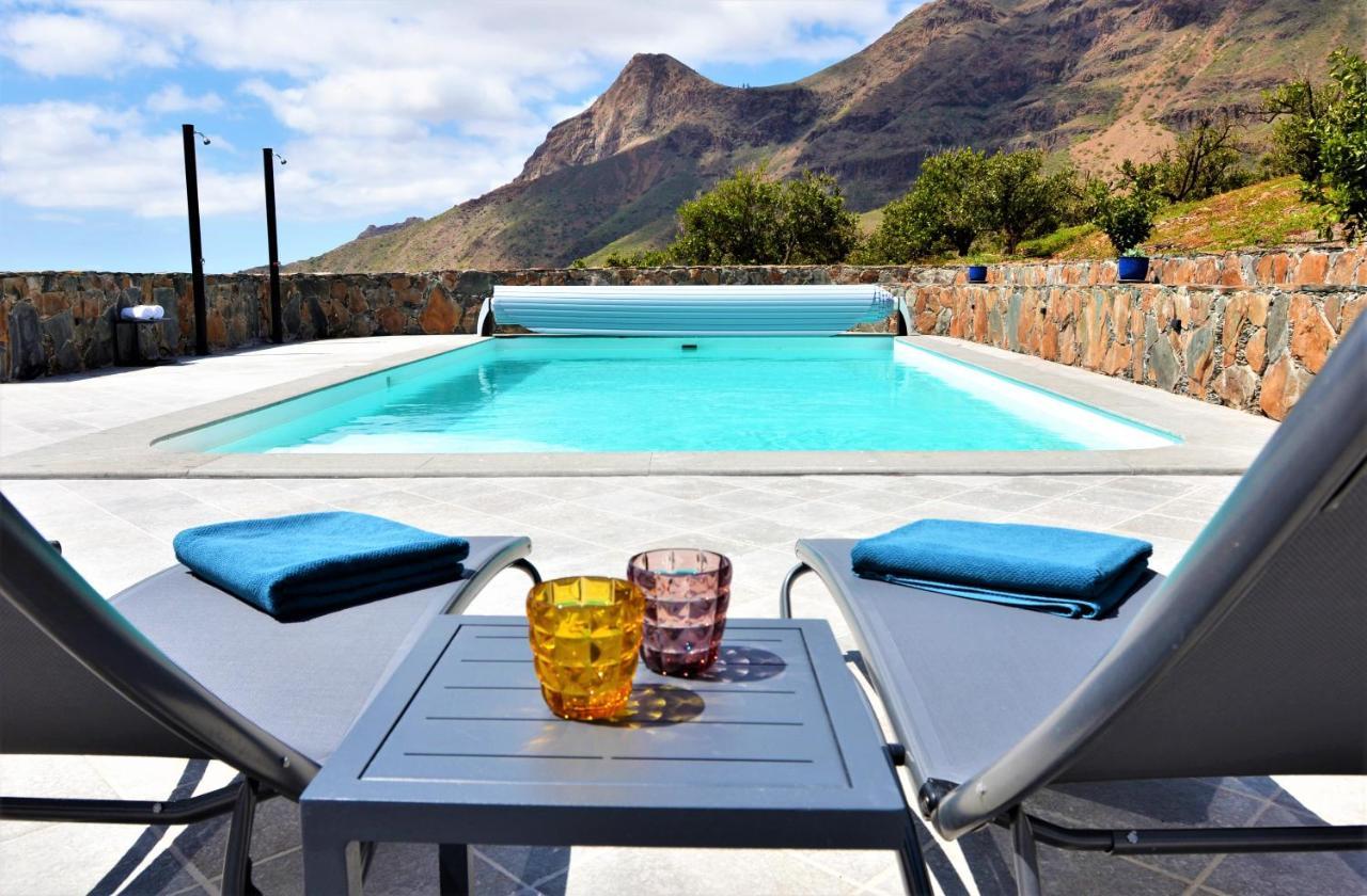 Villa - Unique With Heated Pool