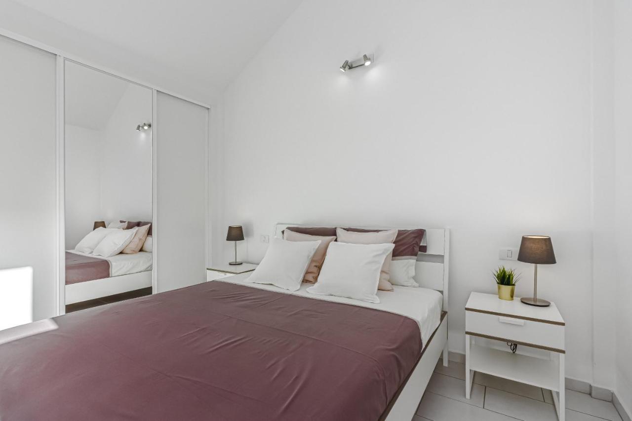 Sea View Cristianos Pool Modern Apartment