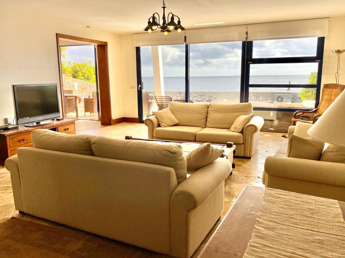 Villa Seafront *