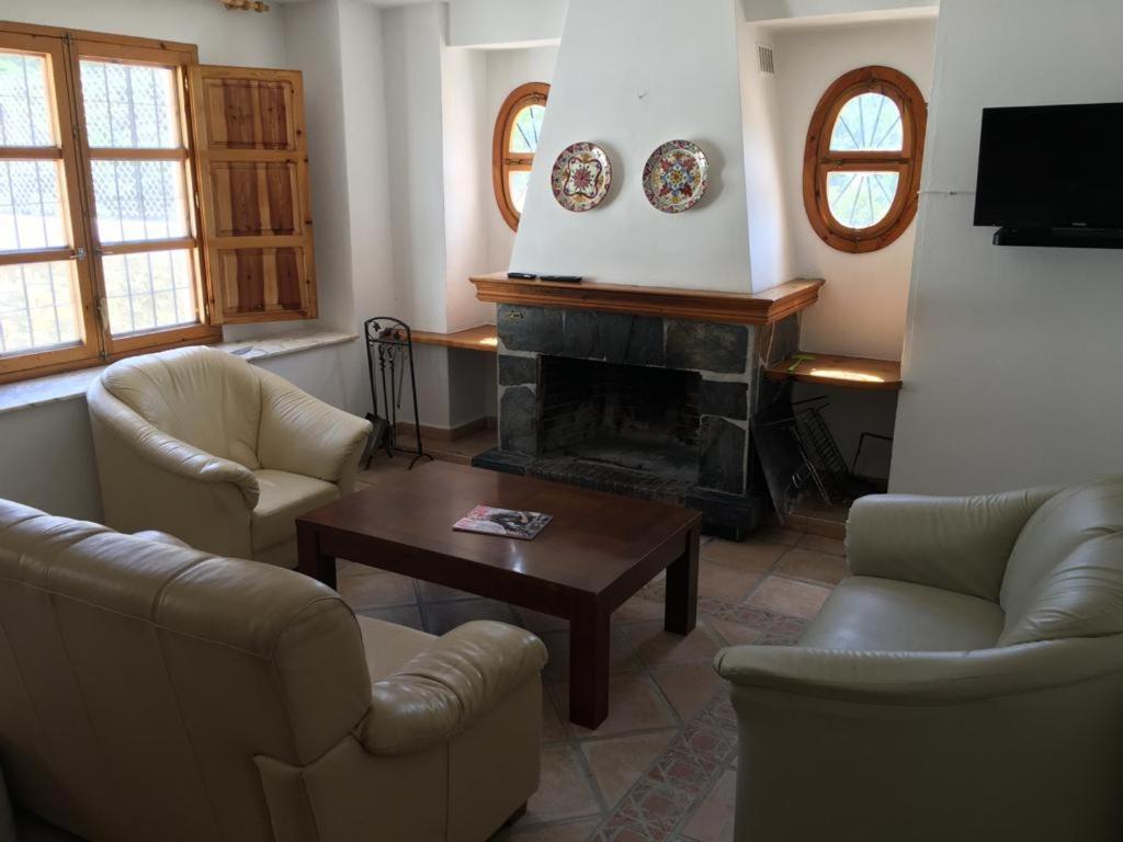 Cortijo Viana La Sagra Chalet
