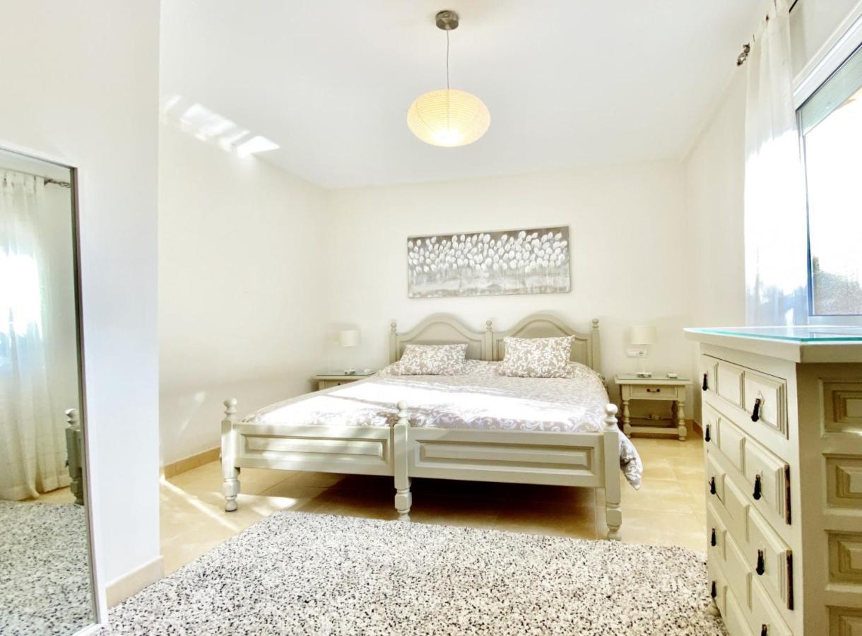 Martina 4 Bedroom With Air Conditioning & Private Swimming Pool Ideal For Families Villa *