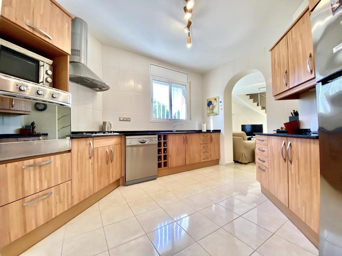 Jacaranda Stunning 3bedroom With Air-conditioning & Private Swimming Pool Villa *