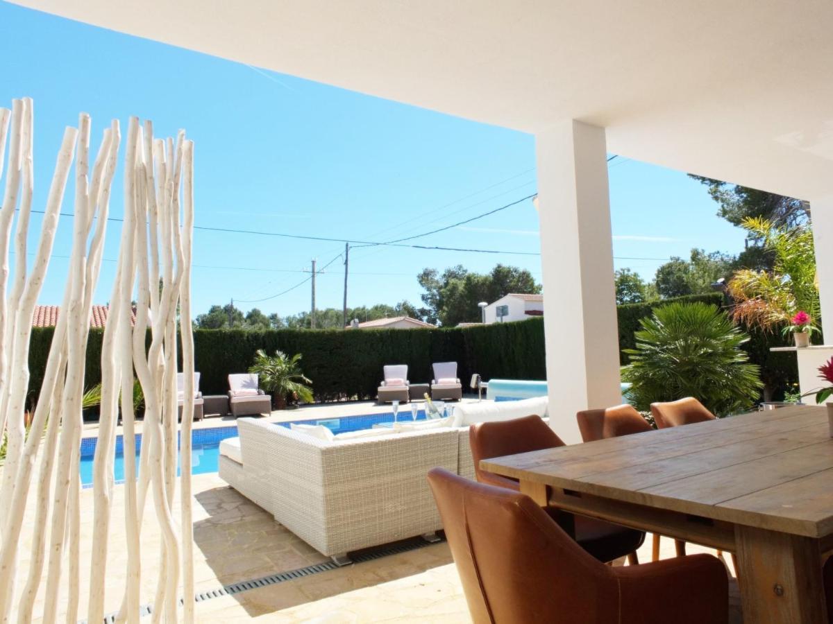 Villa Mimosa With 5bedrooms Air Conditioning & Private Swimming Pool And A Games Ideal For Families L'Ametlla de Mar