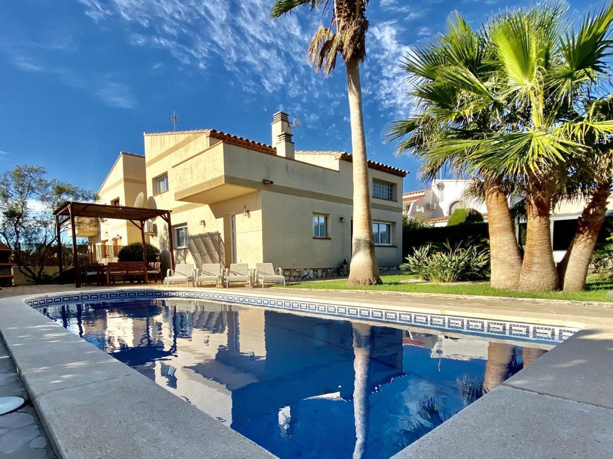 Martina 4 Bedroom With Air Conditioning & Private Swimming Pool Ideal For Families Villa *