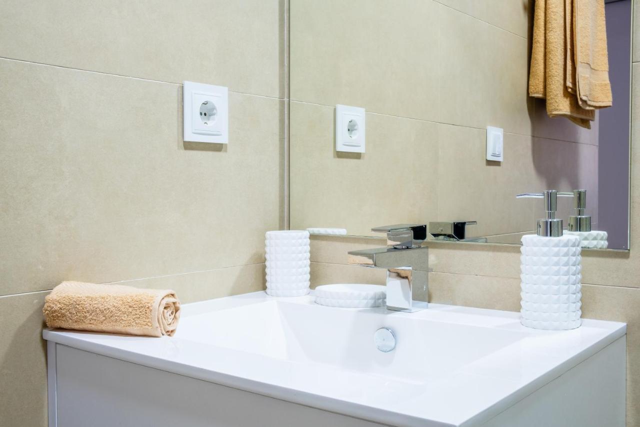 New 2020 Residencial Aqua -apartment Center