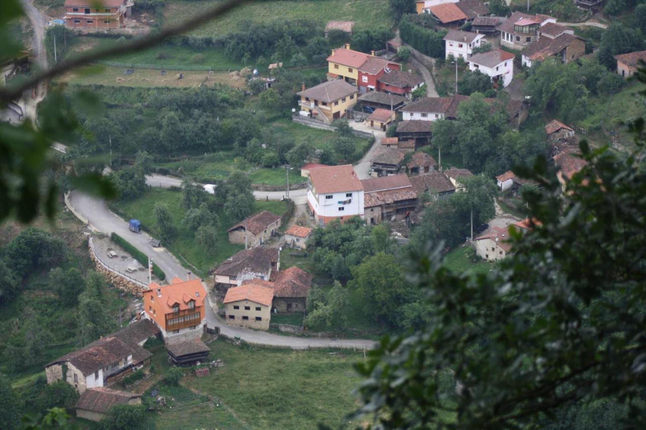 Valdecarzana Senda Del Oso * San Martin (Asturias)