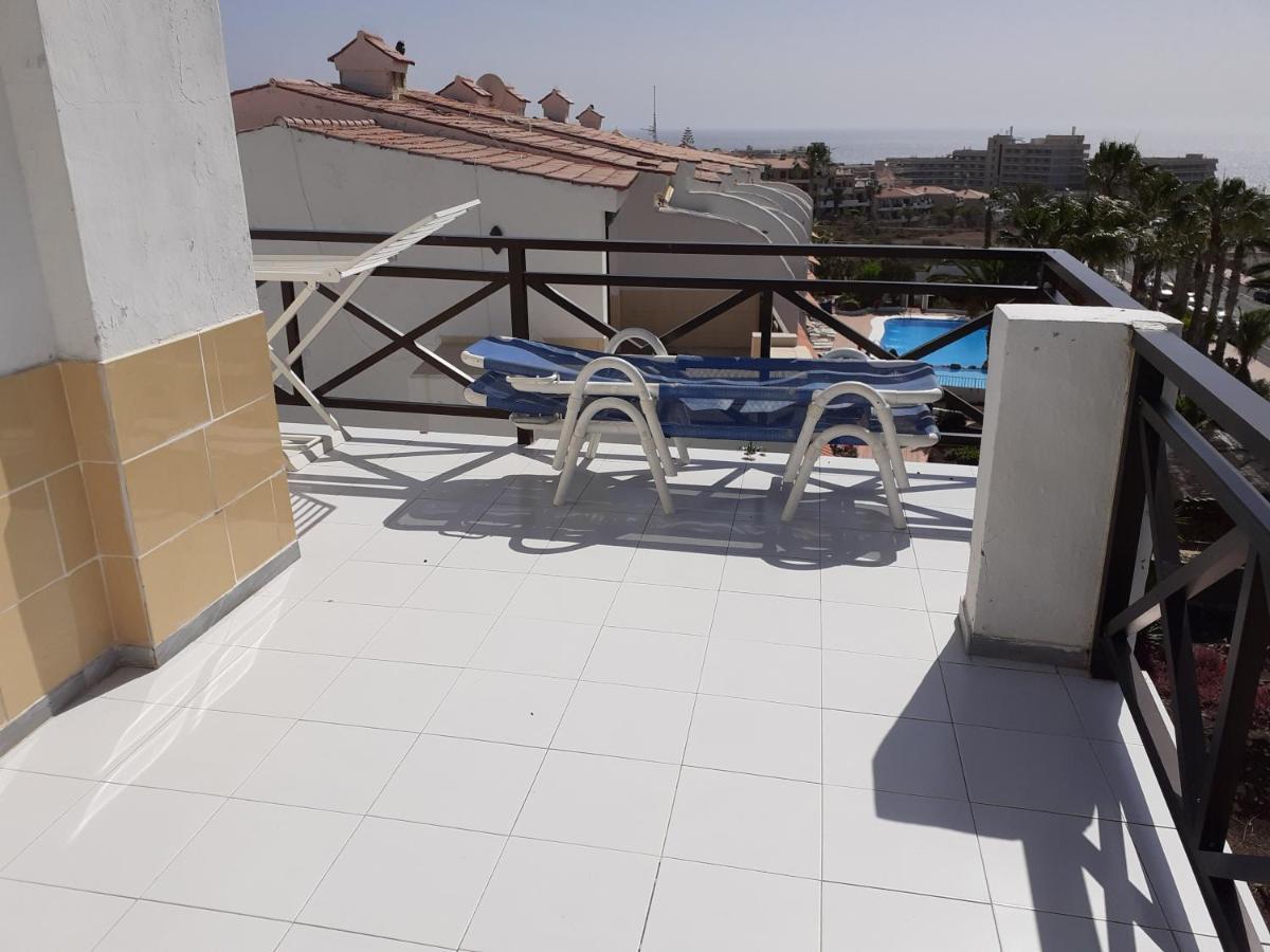 Penthouse With Great Views , Sun All Day , Wifi , New Kitchen.